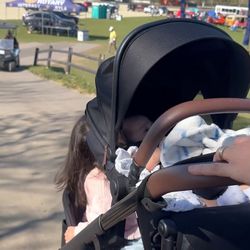 Momcozy Double Stroller