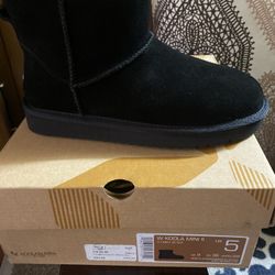 Uggs Size 5