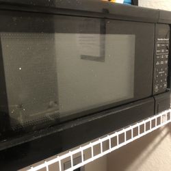 Microwave Oven