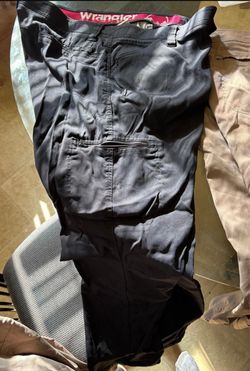 Men’s wrangler pants with pockets