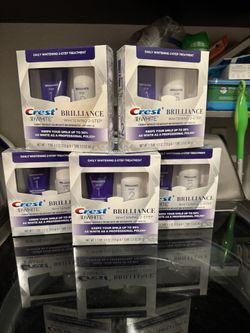 Brand New Crest Whitening Toothpaste All For ($30)(Cash Only)(price Is Firm)(Retail @ Walmart $70.36) 