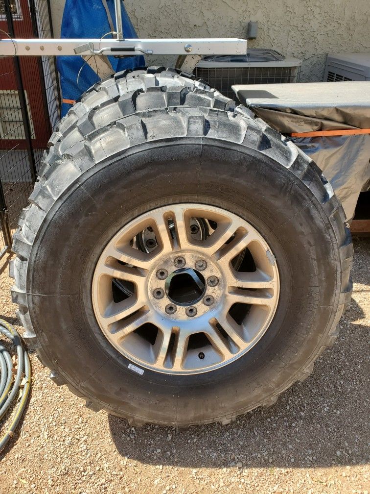 Michelin Xl 12.5r20 Military Tires (New Old Stock)On Ford F250, F350, 8 Lug 8 X 170 Rims