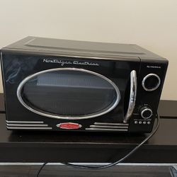 Microwave 800 W
