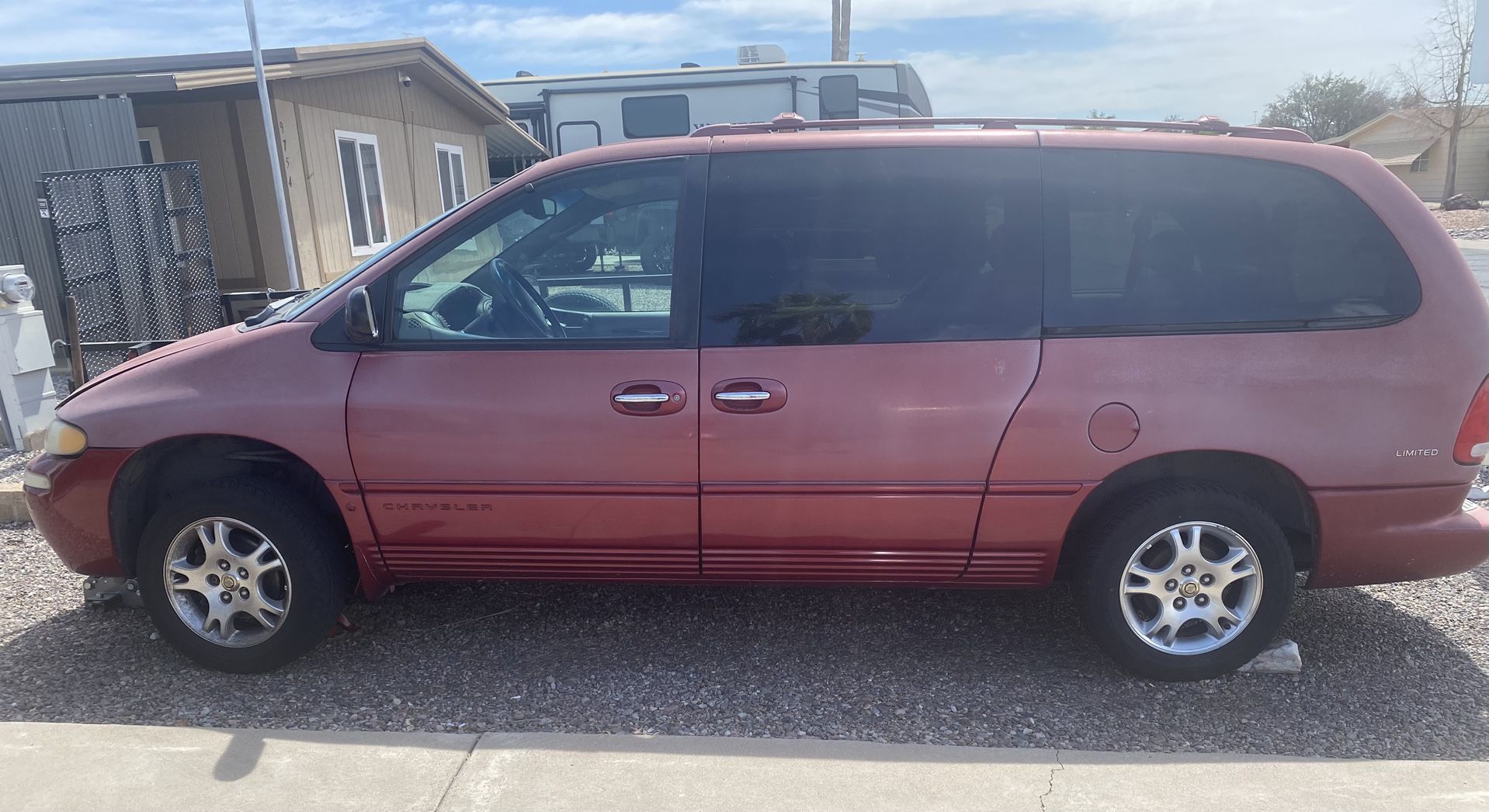 1999 Chrysler Town & Country
