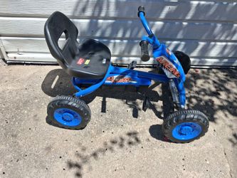 Kids pedal car
