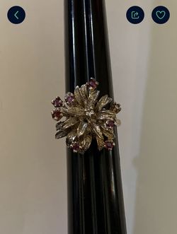 Vintage Gold tone sterling silver leaf and ruby floral ring (center stone is white and looks like a diamond) size 6.5