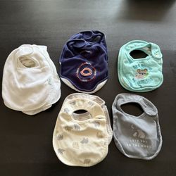 Lot of 16 Baby Bibs – Brand New! (Smoke & Pet Free Home)