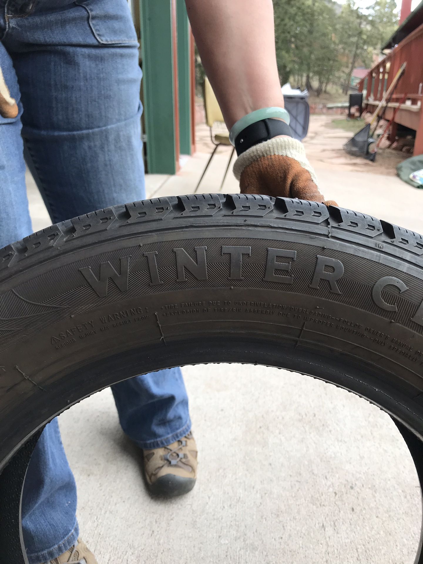 4 Studded tires