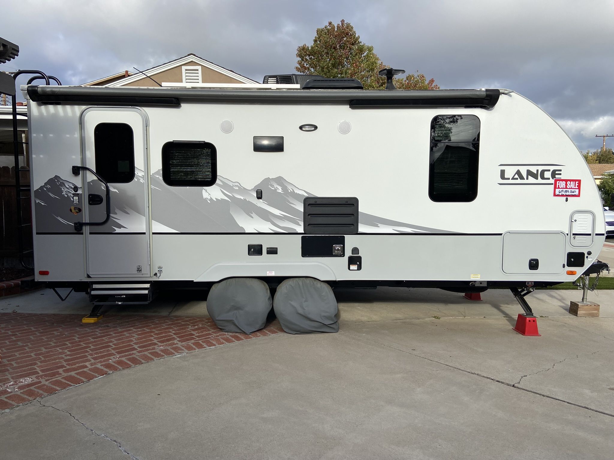 Lance 1995 For Sale