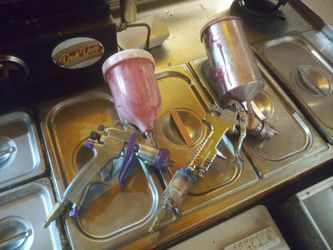 2 paint guns