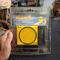 Brand New Factory Sealed Vintage 80's/90's GPX Slicker AM/FM Radio 2-Band Receiver Model AZ50WP