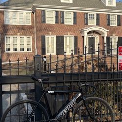 Black Unknown fixie Frameset (no crankset)