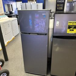 Refrigerator 7.5 cu Ft  Frigidaire Gallery 