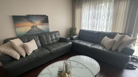 Light Turquoise Leather Sofa Set – Excellent Condition!