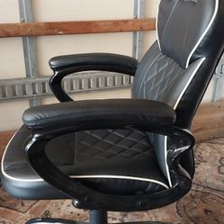 Ergonomic Office Desk Chair