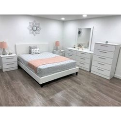 bedroom set in different sizes 💯 All available in black and white 🧿Brand new, Fast delivery  