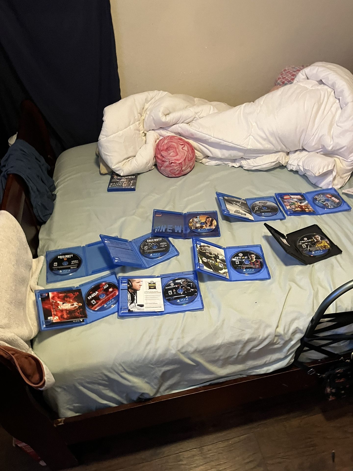 PS4 Games (NAMES IN DESCRIPTION AND STATUS, SOME ARE SOLD)