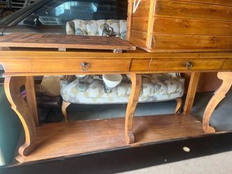 Tommy Bahama Entry /Console Table