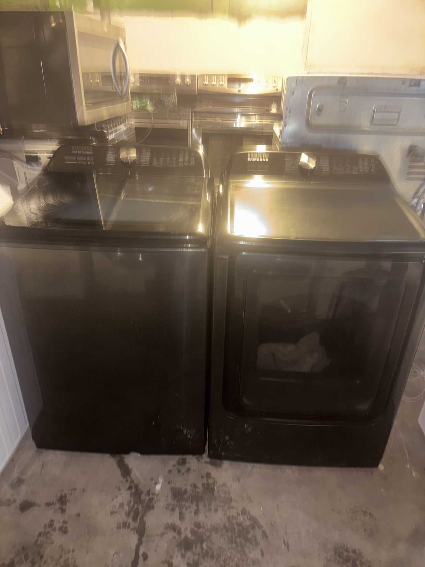 Samsung Washer And Dryer Set On Good Working Condition