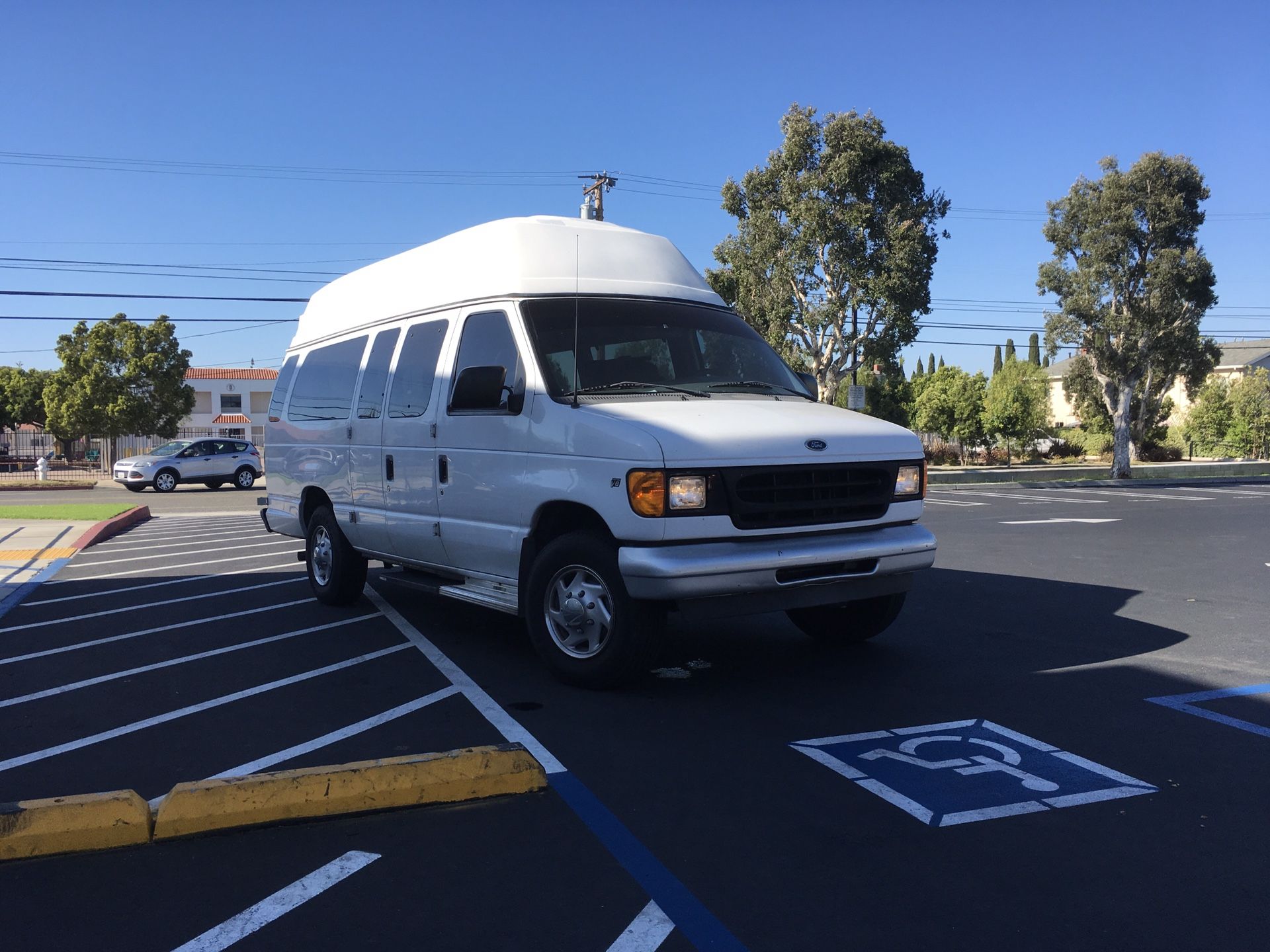 2002 Ford Econoline