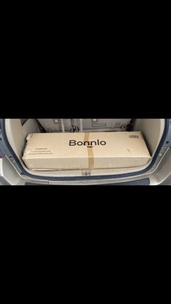 Brand New In Box 9ft Tree !