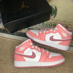 Jordan 1 Mid Pink - Size 7.5W
