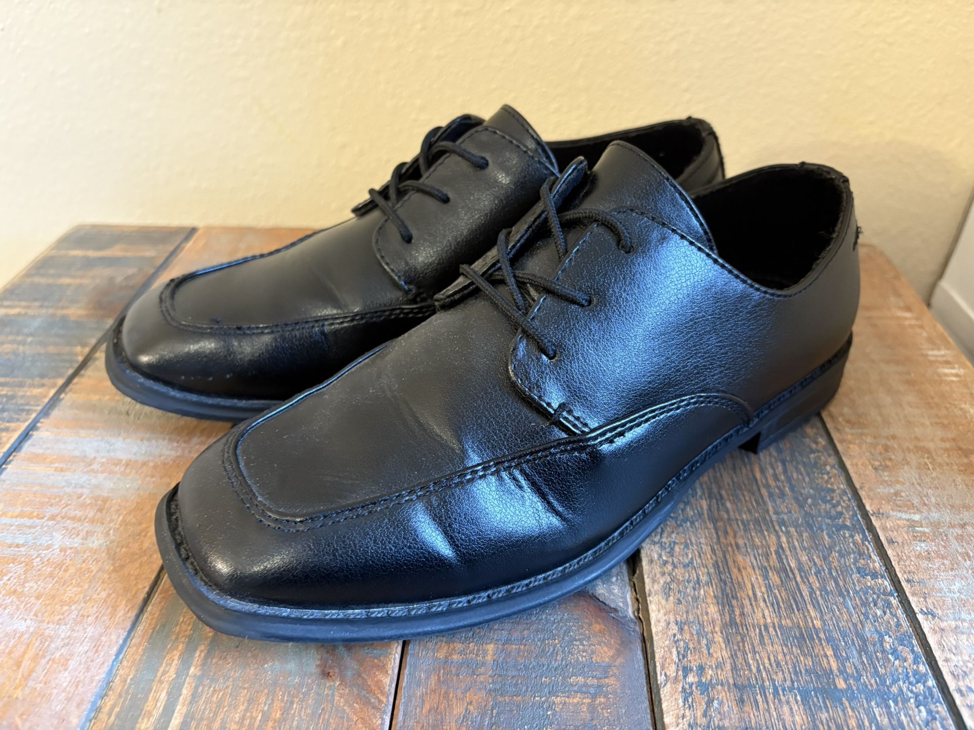 Kohls Sonoma Boys Black Memory Foam Dress shoes Size 4