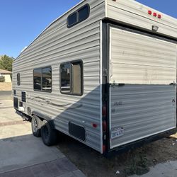 2004 Free Runner Carson Toy Hauler (fixer Upper) 