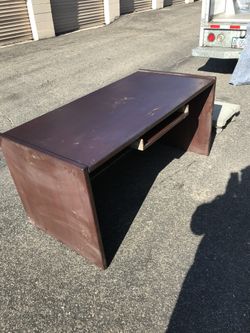 Office desk For free! 3 Of them!