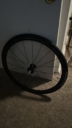 Throne rim