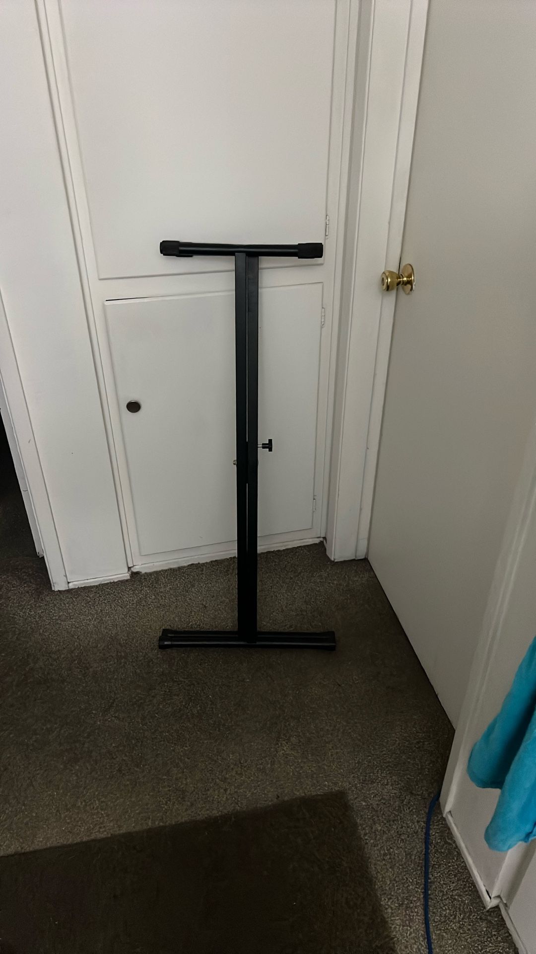 Keyboard stand , like new condition
