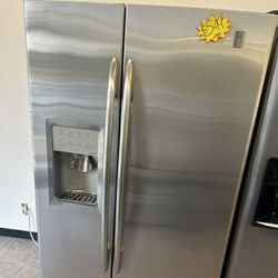 GE Side By Side Refrigerator 