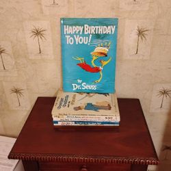 7- Dr Seuss Books To Love