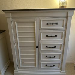 Franco 5-drawer Door Gentleman Chest - Antique White 