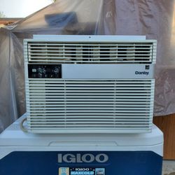DANBY 12,000 BTU Window AC Air Conditioner