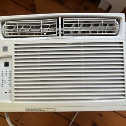 Frigidaire Window AC Unit 