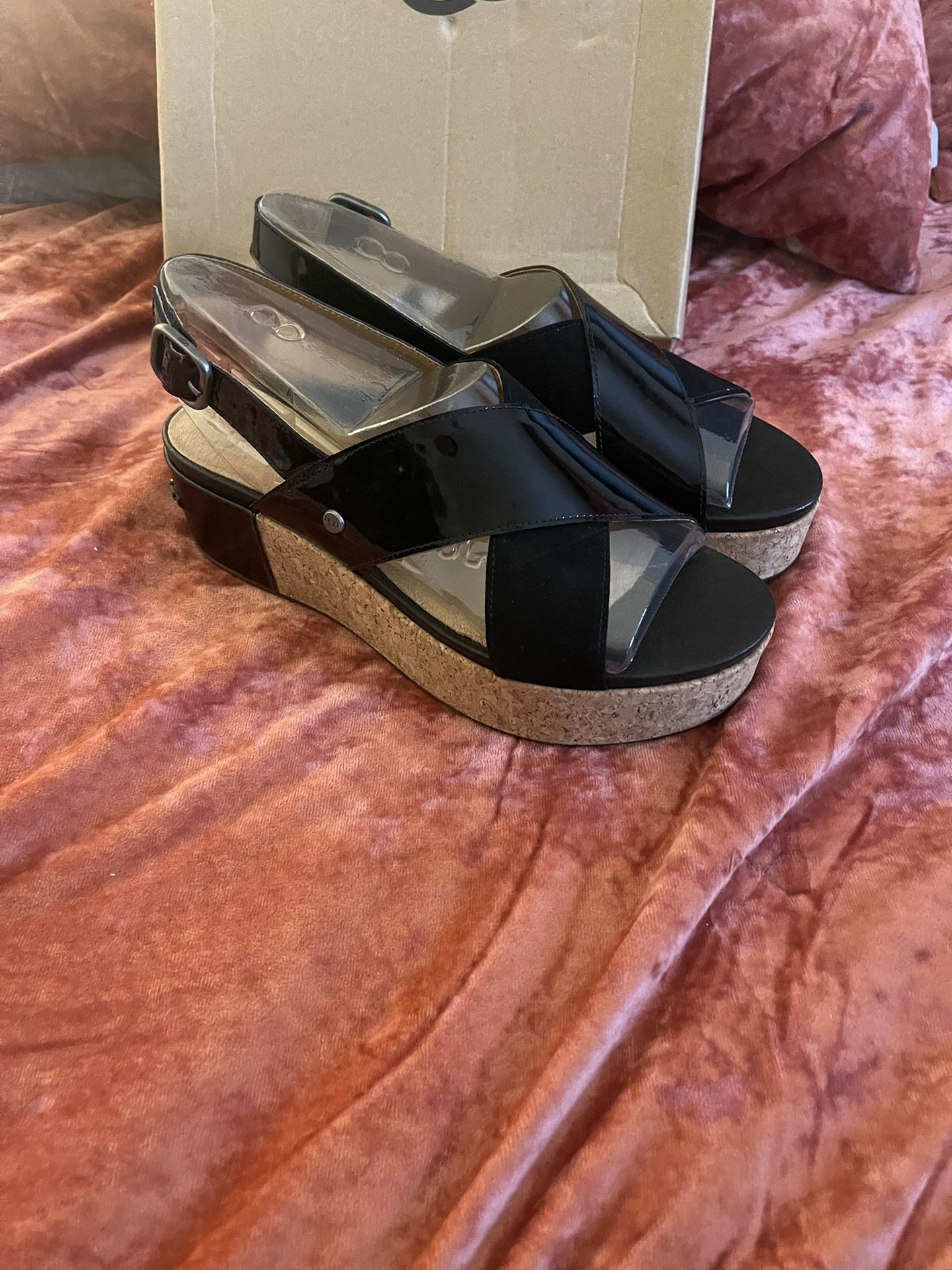 New women, UGG, sandals size 8
