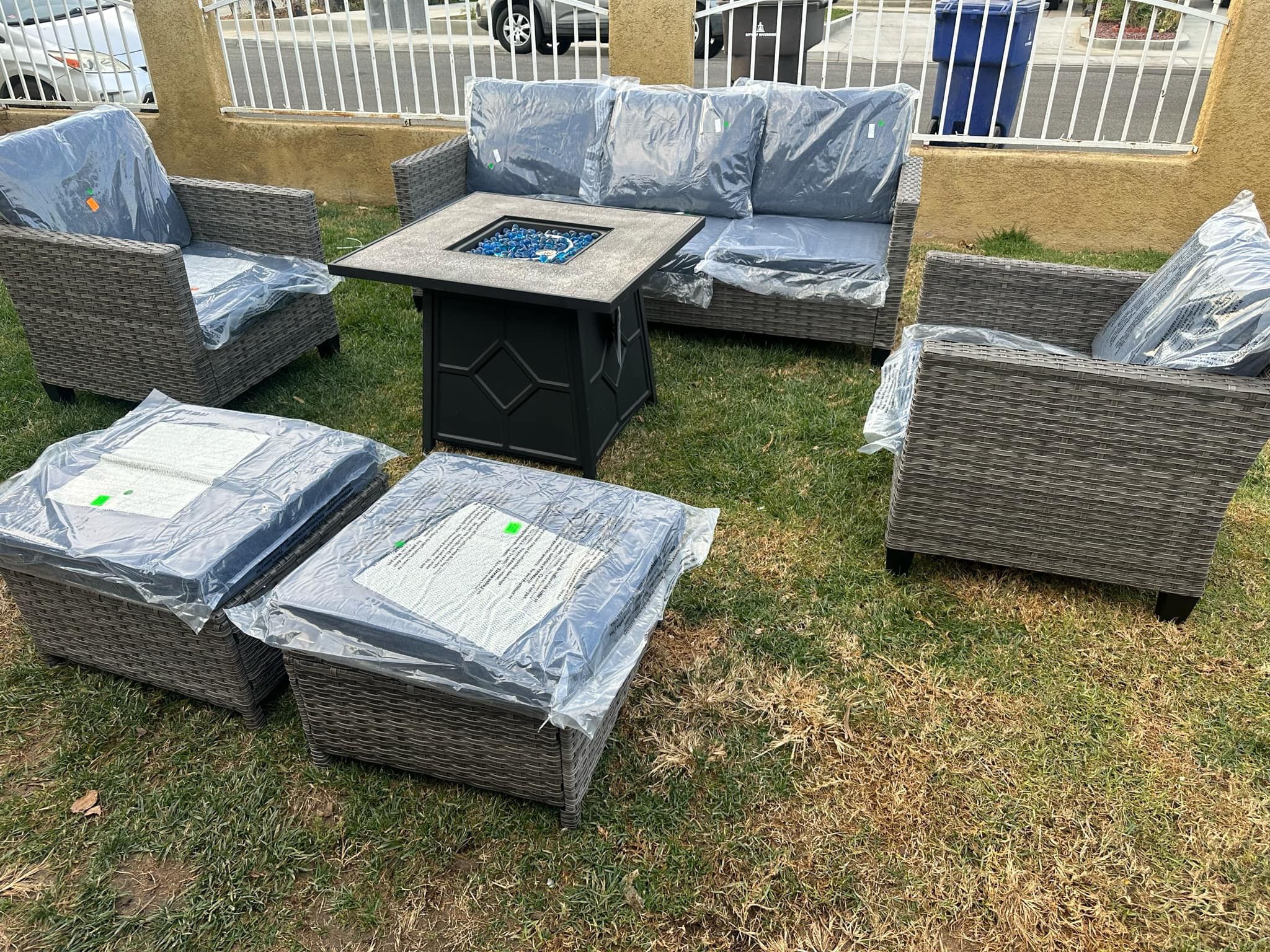 Brand New Patio Outdoor Furniture Set With Fire Pit 