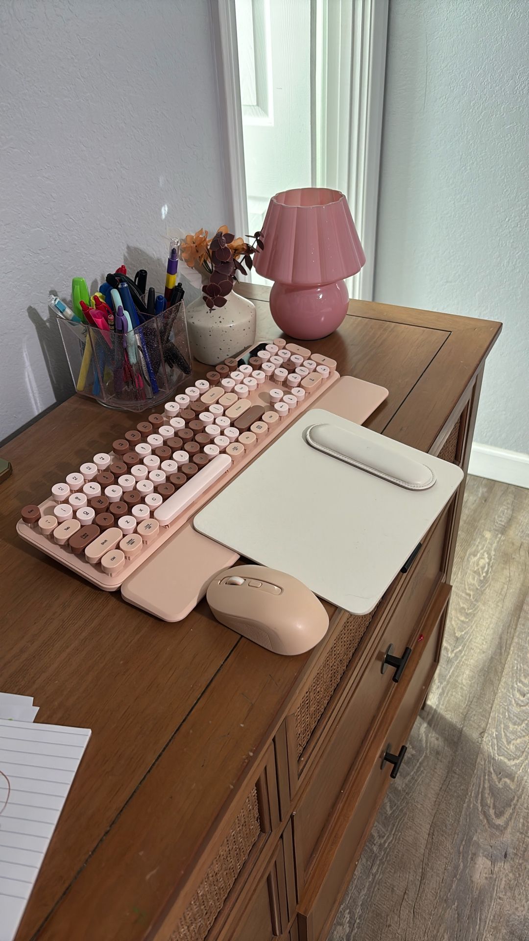 Pastel Color Wireless Keyboard Mouse Lamp