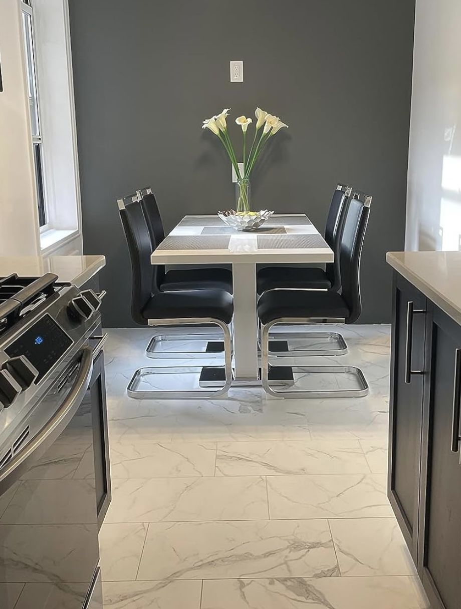 HIGH GLOSS WHITE dining table FOR SALE