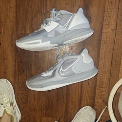 Nike Kyrie Low 5 Size 16