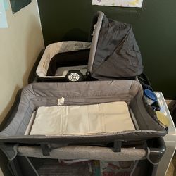 Crib+bassinet+changing station