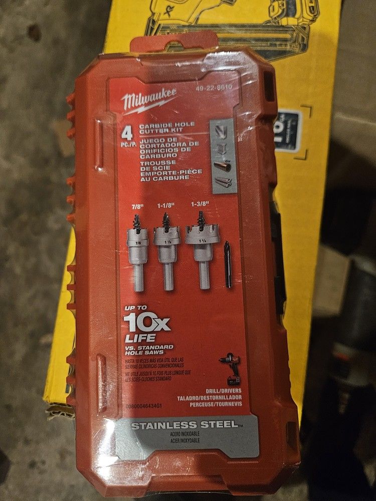 4 piece Milwaukee Carbide Hole Cutter Kit (Firm 65)