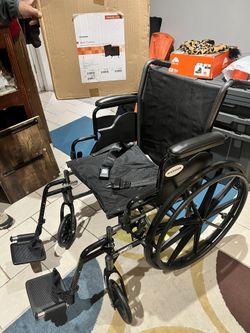 Wheelchair McKesson Cruiser III Excellent condition *OPEN BOX ITEM*