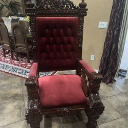 Queen Antique Big Chair 