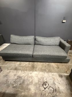 Sofa + ottoman