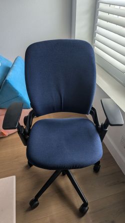 Steelcase leap v2