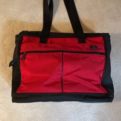 Victorinox Swiss Army Zippered Tote