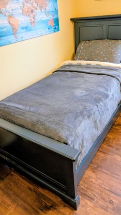 Twin Tamarack style panel bed with mattress