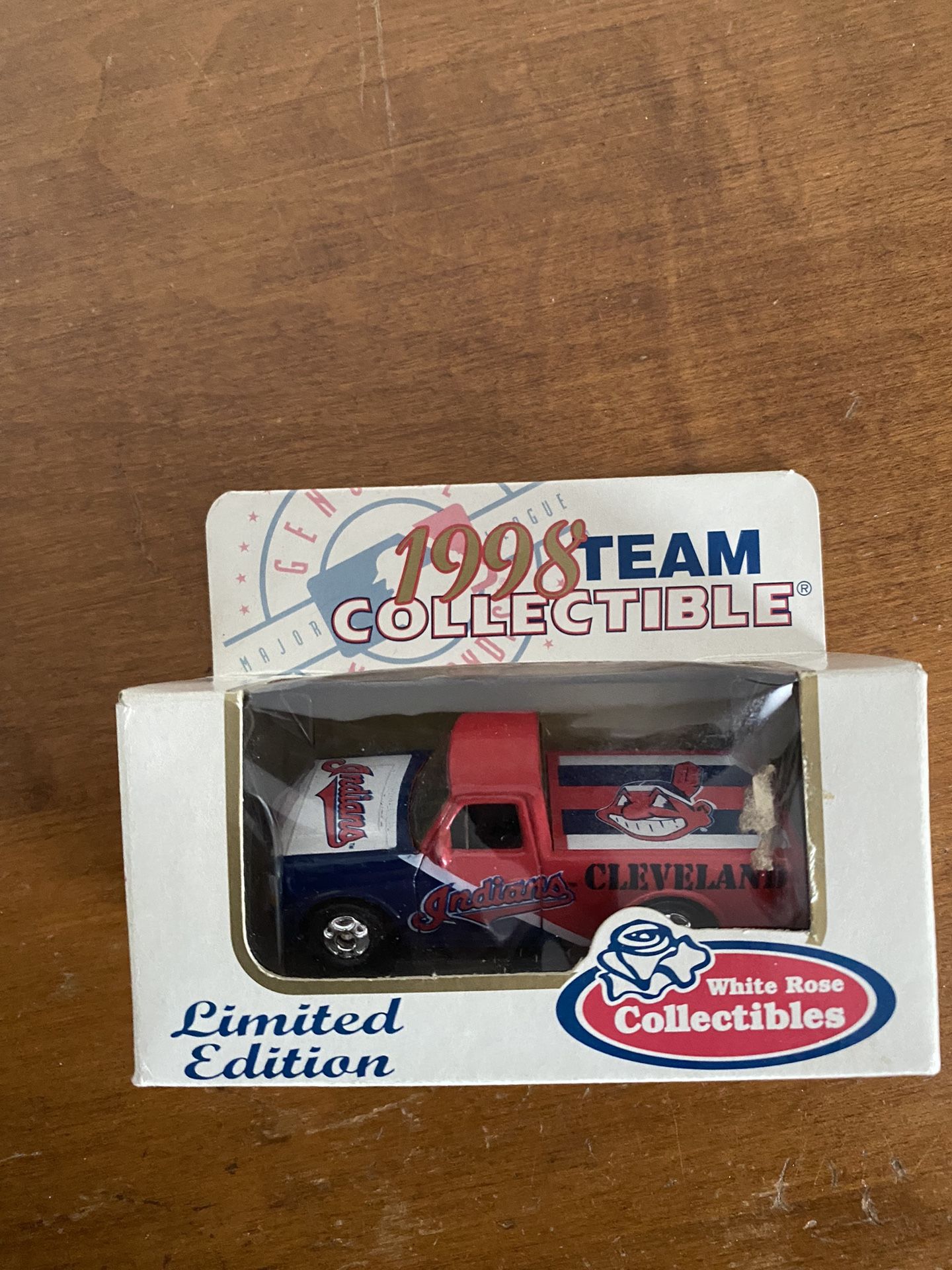 Cleveland Indians 1998 Team Collectible 